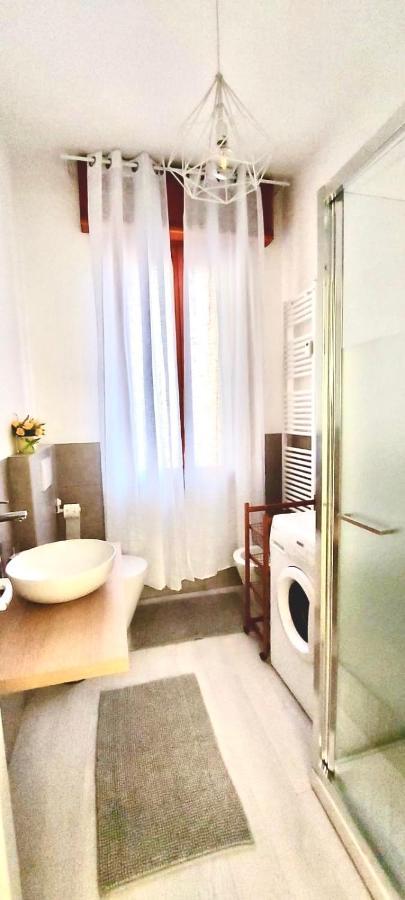 A Quattro Passi Dal Centro Apartman Bologna Kültér fotó